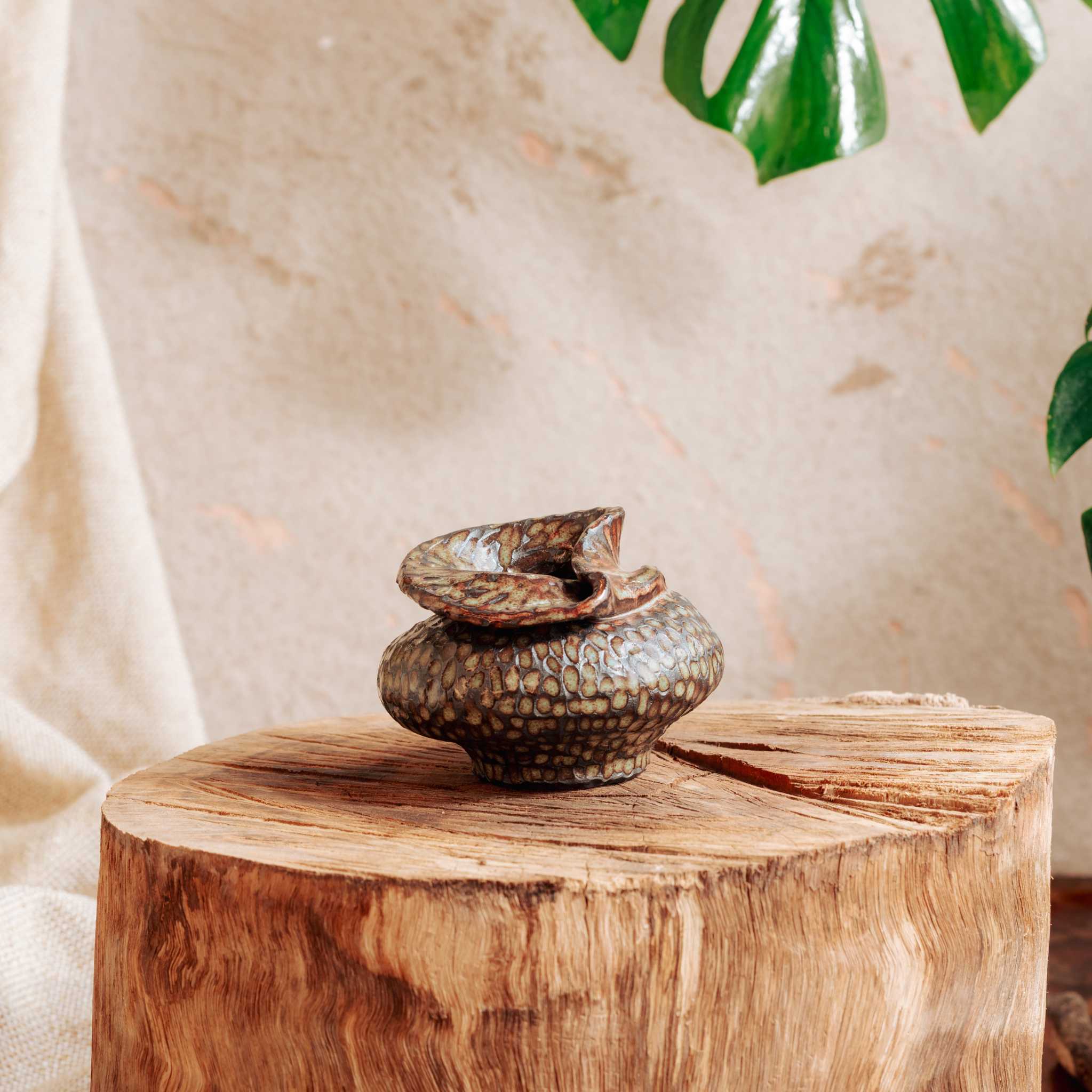 Soften - Beautifully Broken , Bud vase
