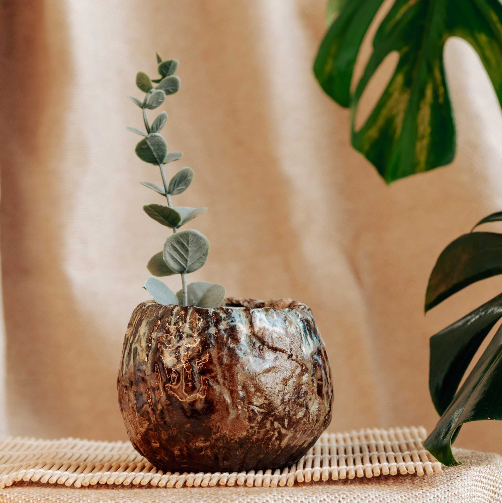 Cave Rim Planter