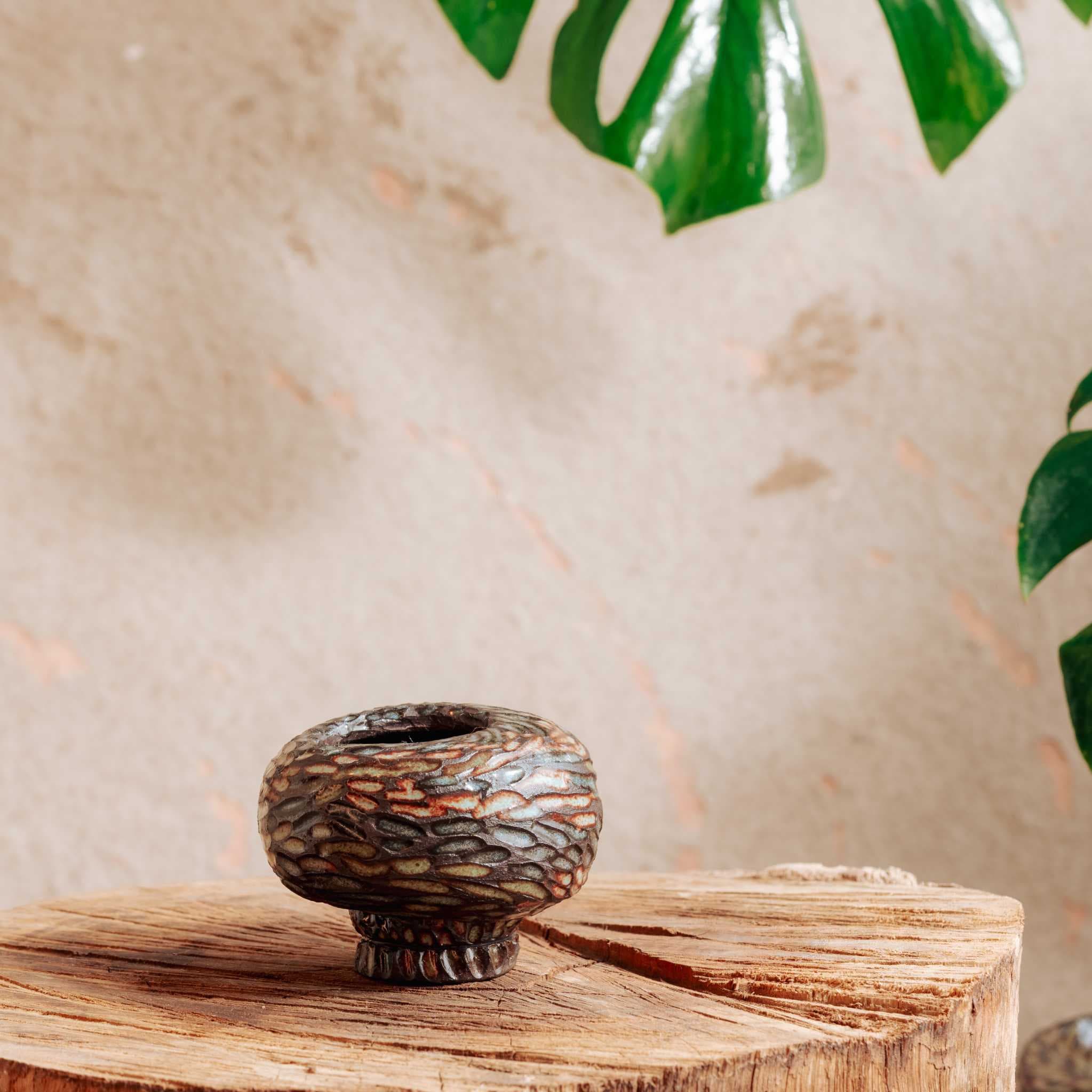 Settle- Beautifully Broken , Bud vase