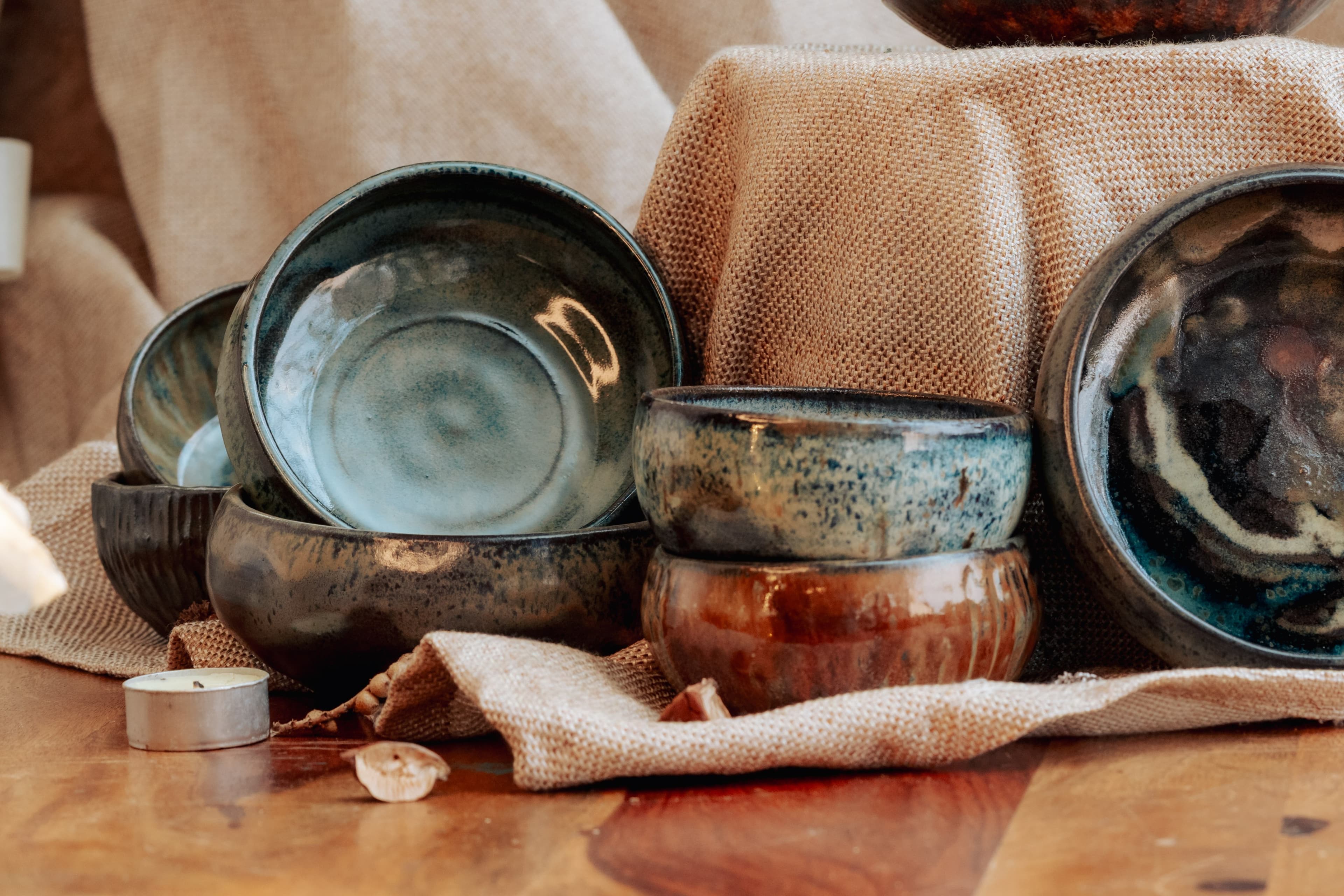 Bowls, Mugs & Table Objects